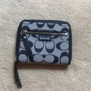 Black/silver Coach Wallet